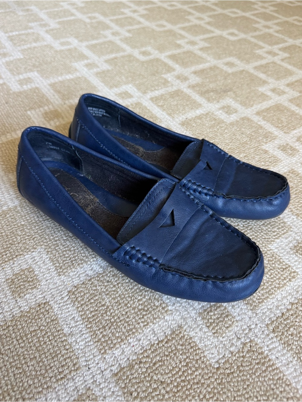BOC Born Navy Leather Driving Moccasin Loafers Comfort Flats Size 7 - Picture 6 of 10